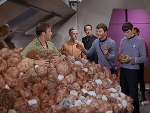 6 Star Trek Aliens That Out-Consume Tribbles