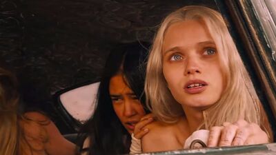 'Fury Road' Actress Abbey Lee to Co-Star in 'The Dark Tower'