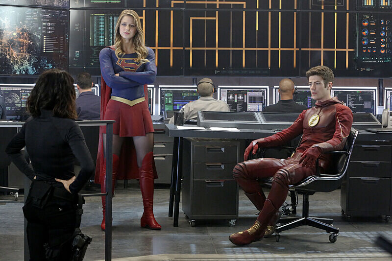Kara and Barry chilling