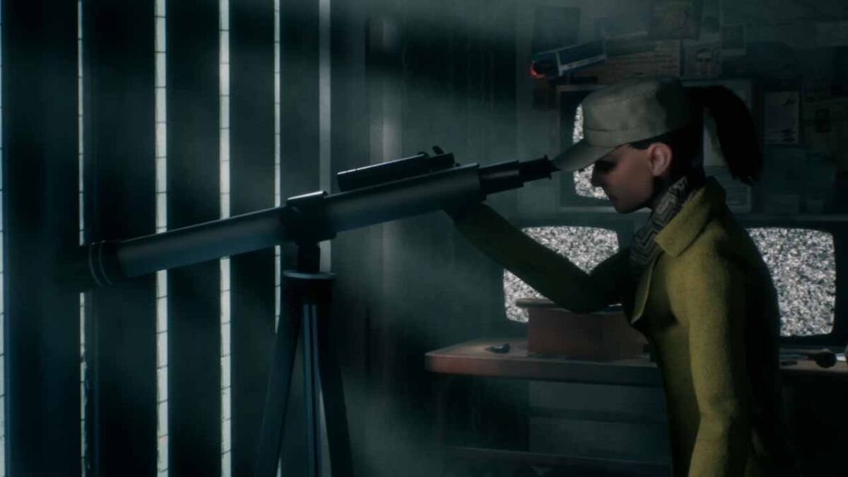 Agent looking through telescope  ability Phantom Doctrine