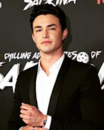 Gavin Leatherwood Chilling Adventures Of Sabrina Wiki Fandom Sabrina tells harvey she's a witch, and he rejects her.