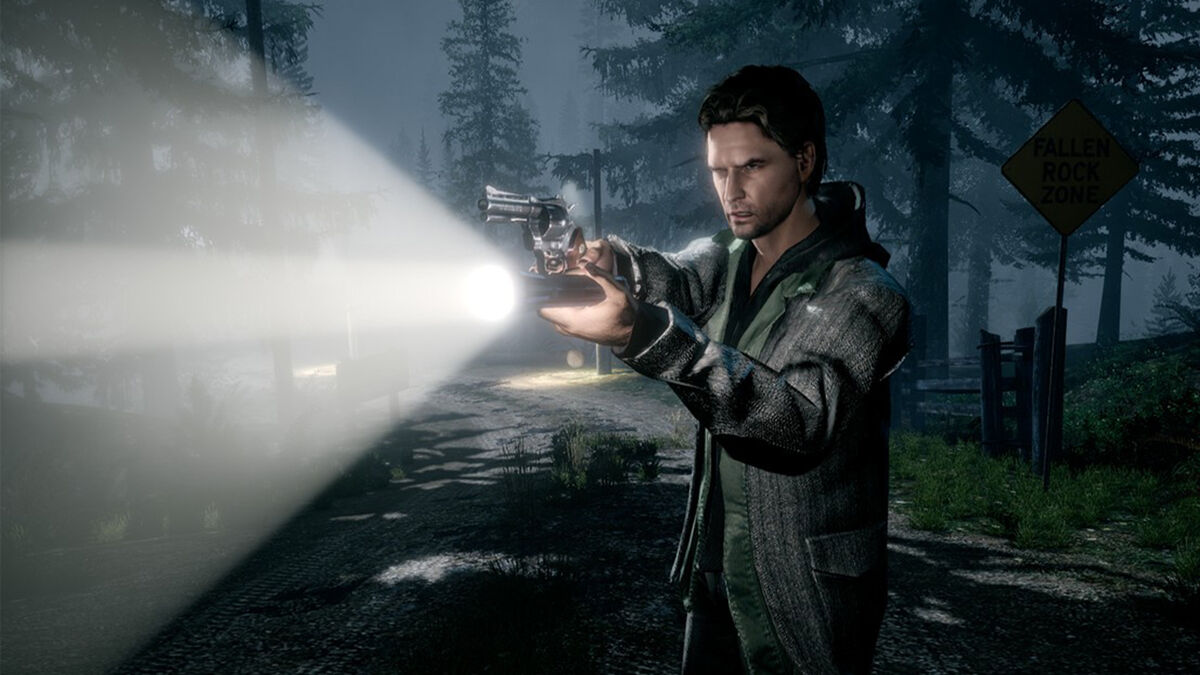 Alan Wake using his gun and flashlight to investigate the scene.