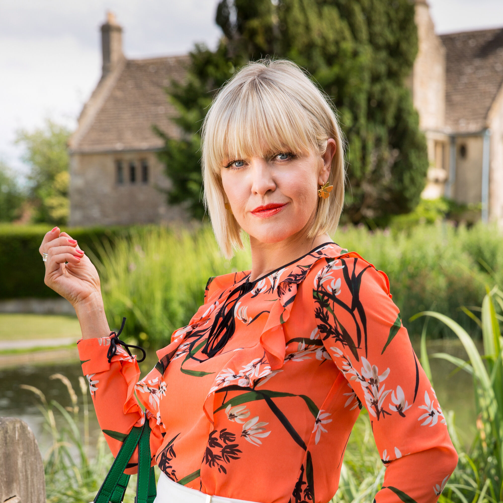 Agatha Raisin				Fan Feed