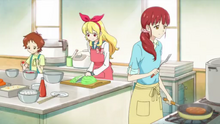Ichigo ajudando a sua mae