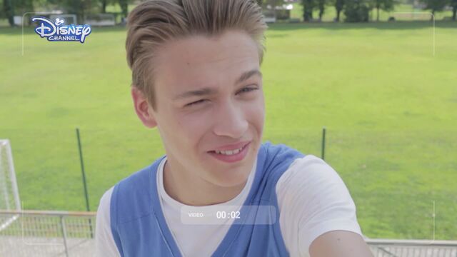 File:Videoselfie44.jpeg