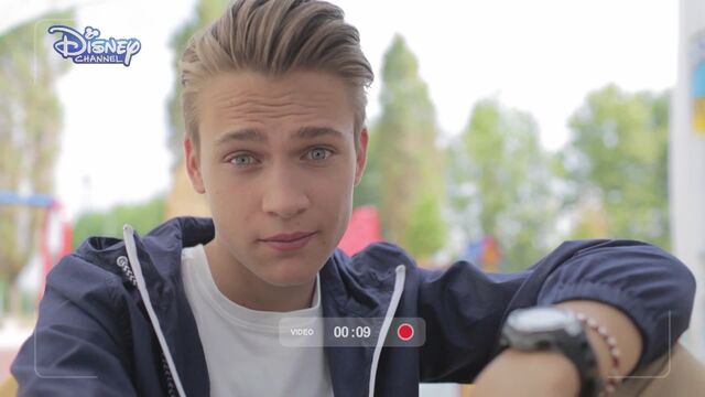 File:Videoselfie47.jpeg