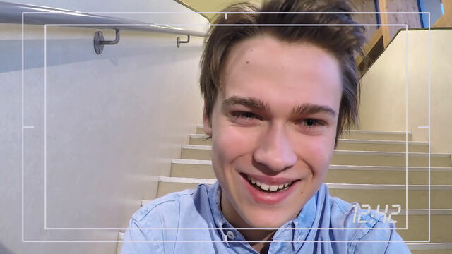 File:Videoselfie32.jpeg