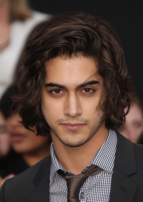 Image - Avan-jogia-hunger-games-premiere-2012.jpg | All About ...