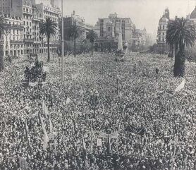 Plaza-de-Mayo-23-09-55