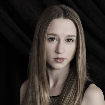 Zoe Benson American Horror Story Wiki Fandom