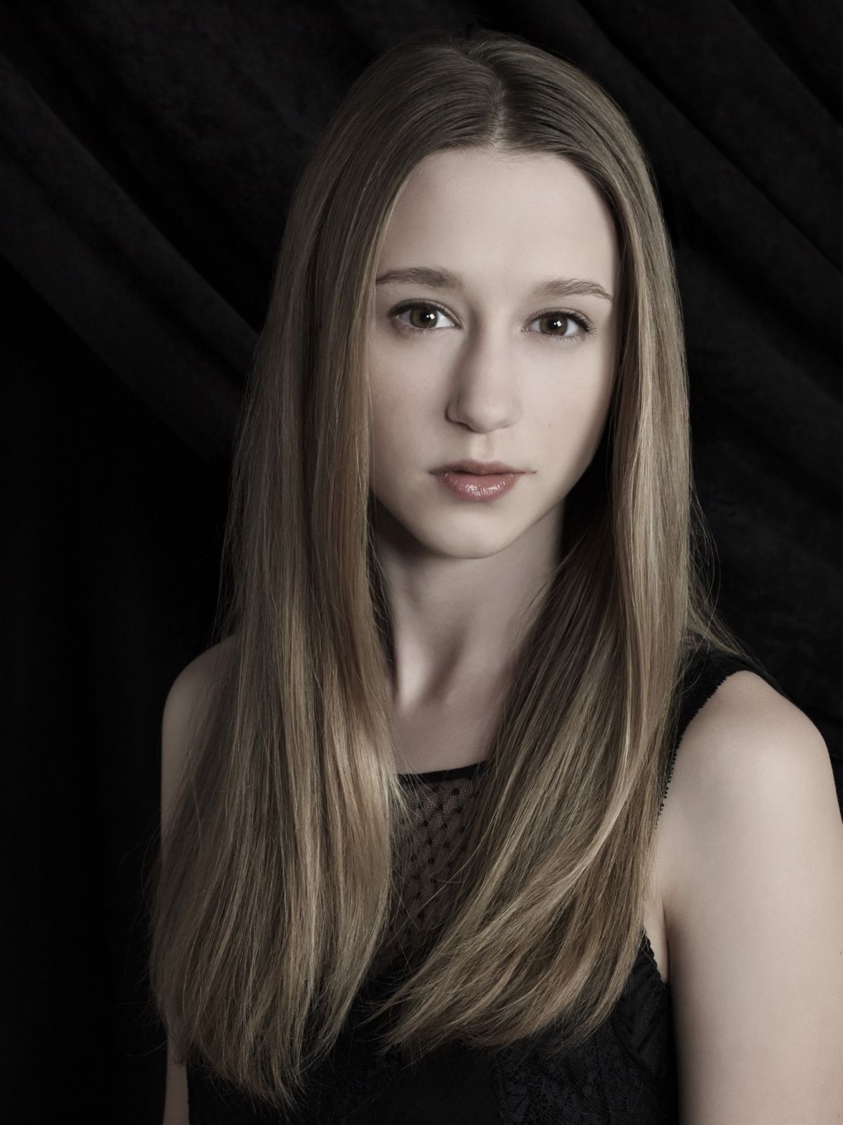 Zoe Benson American Horror Story Wiki Fandom