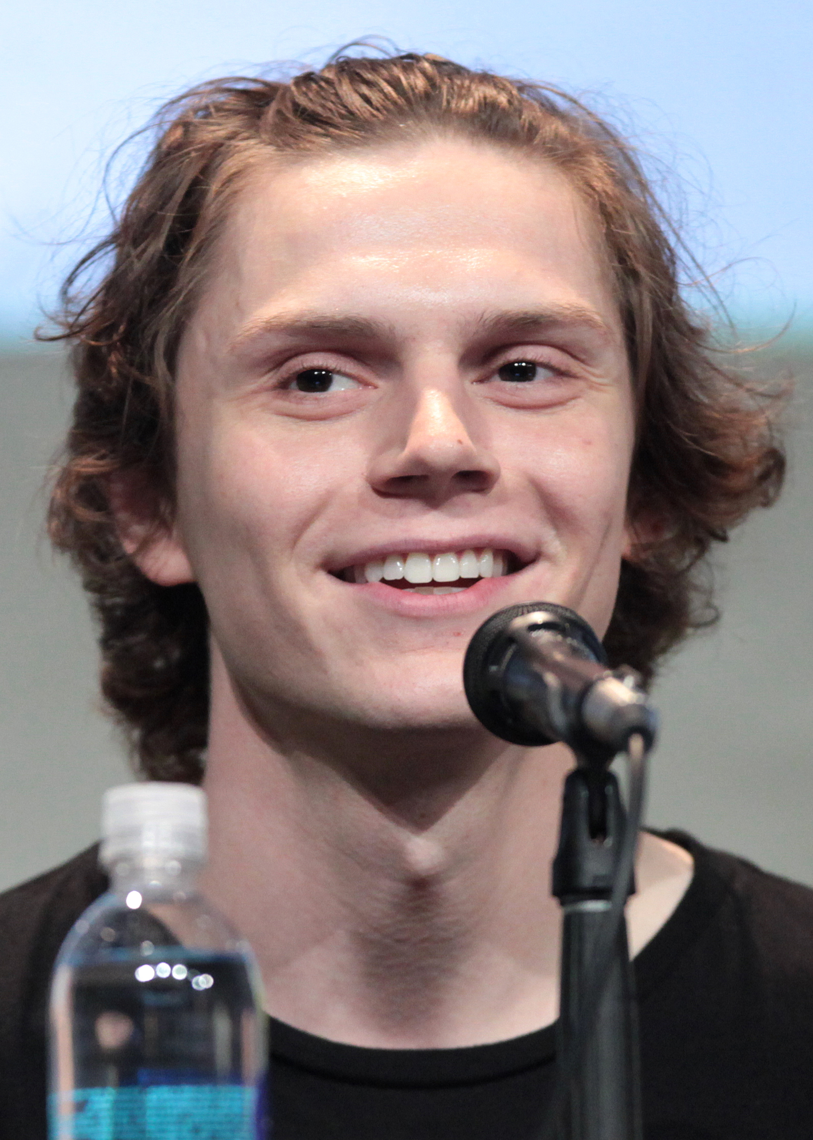 Evan Peters American Horror Story Wiki FANDOM powered by Wikia