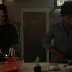 https://vignette.wikia.nocookie.net/americanhorrorstory/images/d/d5/S7E11_Ally_and_Beverly_cooking.png/revision/latest/zoom-crop/width/240/height/240?cb=20171117014834