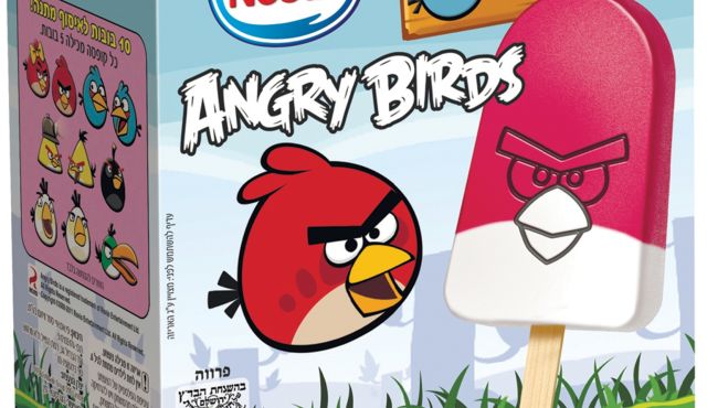 Кто такой бомб из angry birds