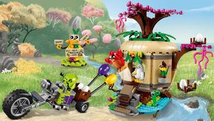 Lego-angry-birds-movie-Bird-Island-Egg-Heist-75823-home-banner