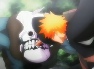 Ichigo Kurosaki returns Shrieker's bombs