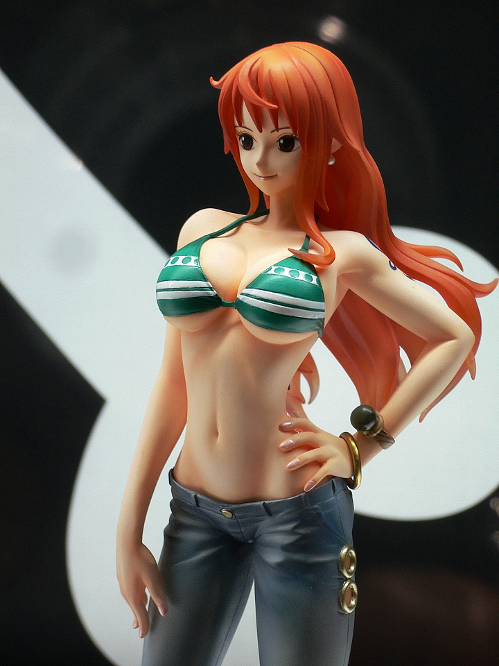 nami figurine nude