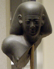 Apries-FragmentaryStatueHead02 MetropolitanMuseum