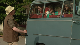 Der Campingausflug Beginnt Episode Anubis Wiki Fandom