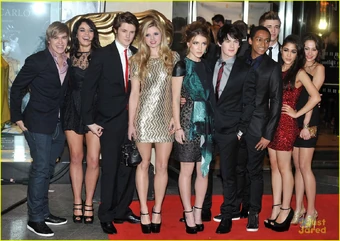 Schauspieler House Of Anubis Anubis Wiki Fandom