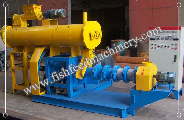 Wet type fish feed extruder