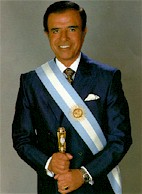 Menem con banda presidencial