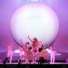 Sweetener World Tourgallery Ariana Grande Wiki Fandom