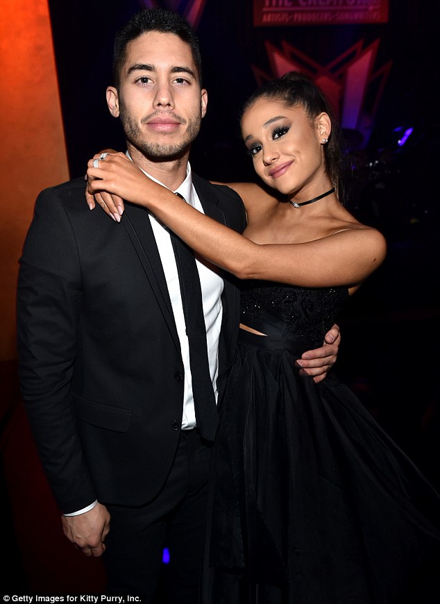 Who is dating ariana grande 2015