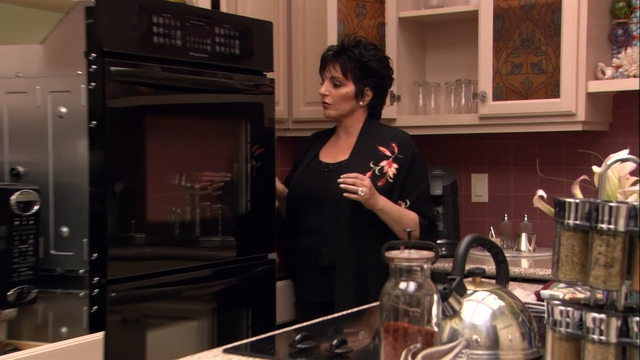 File:2x08 Queen for a Day (42).png