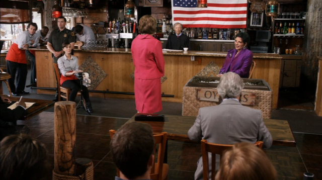 File:4x10 Queen B. (32).png