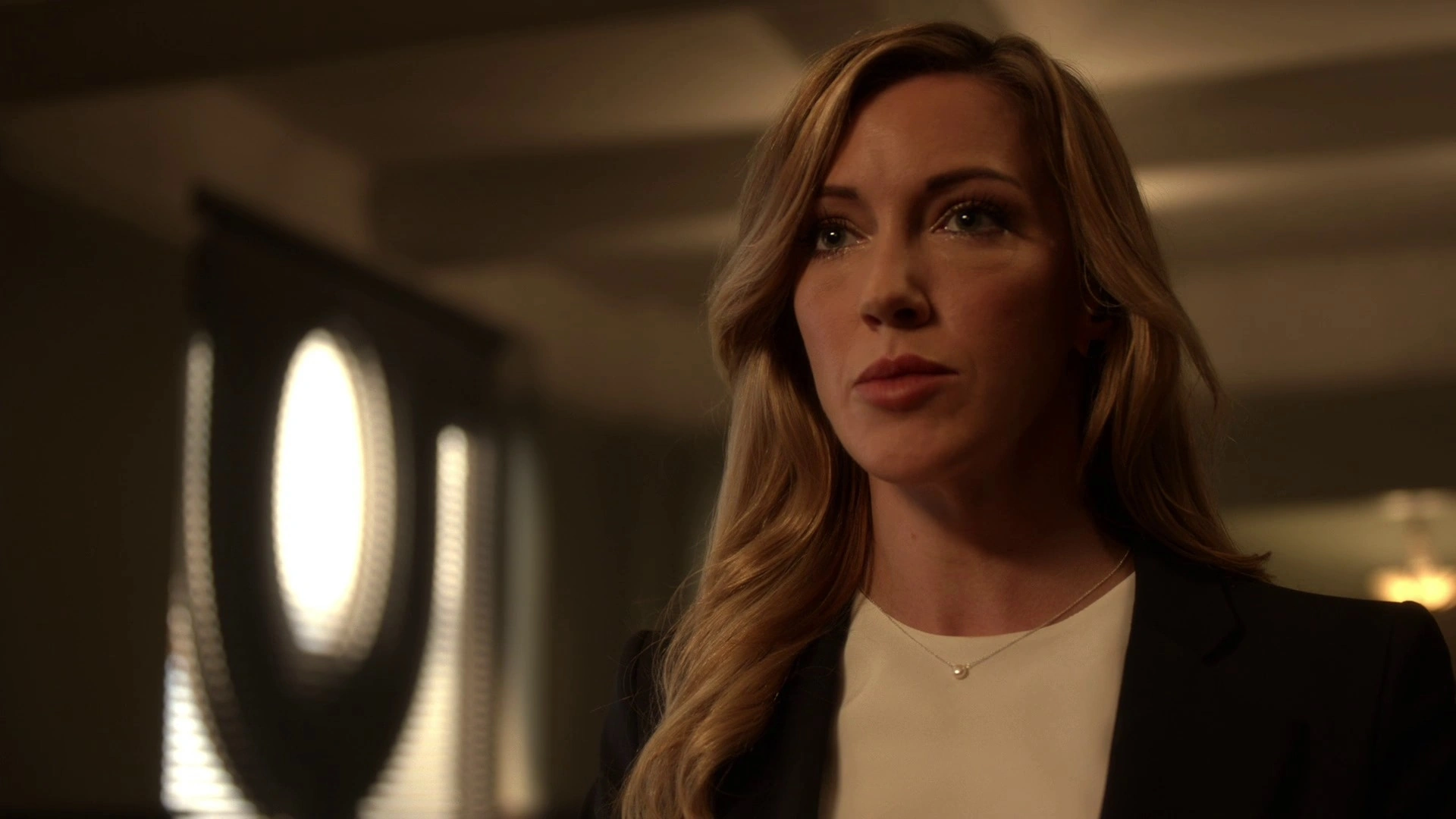 лорло. стрела воскрешение лорел. лорел элизабет кейс. чёрная серена лорел лэнс. кэти кэссиди люцифер.