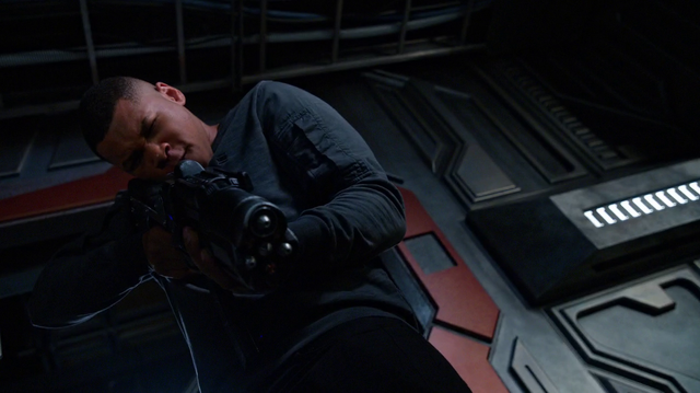 File:Jax with a speedster weapon.png