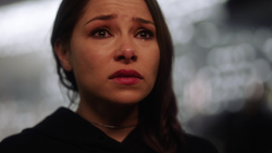 Nora após ver a mensagem de Barry