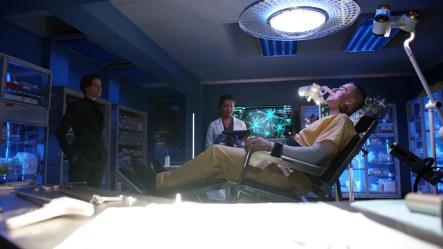 File:Diaz has a bomb implanted in his head.png