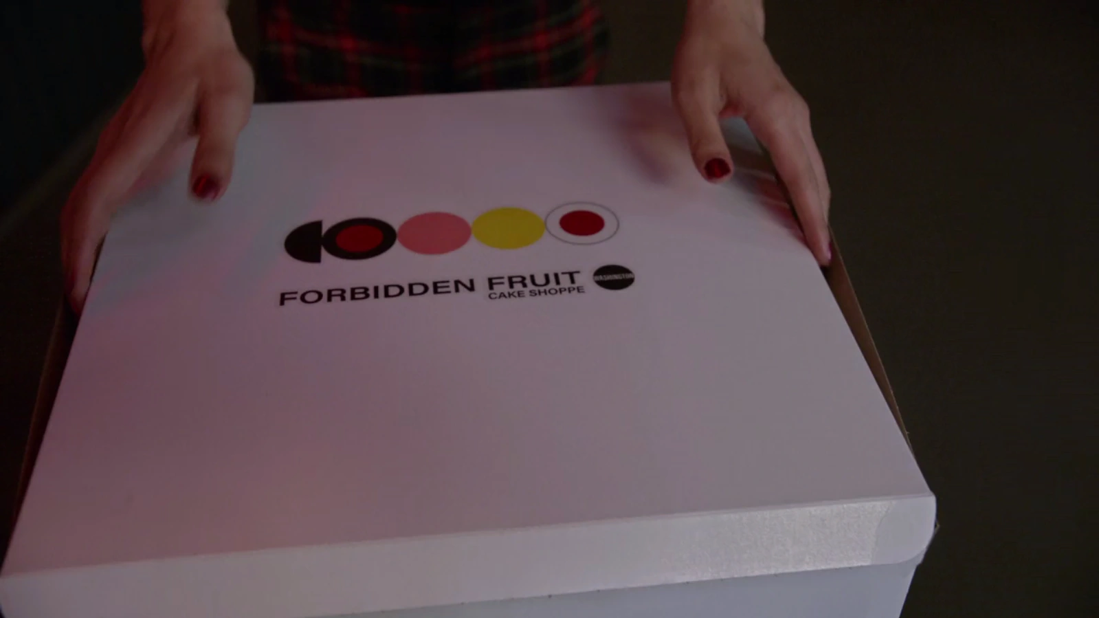 Forbidden Fruit Cake Shoppe Arrowverse Wiki Fandom