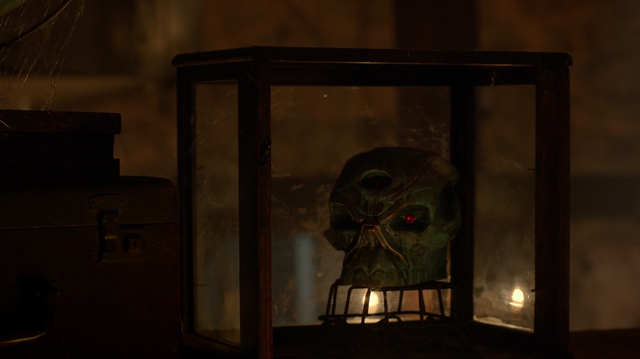 File:Skull-shaped box.png