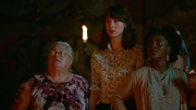 Family death humans watch ritual (3)