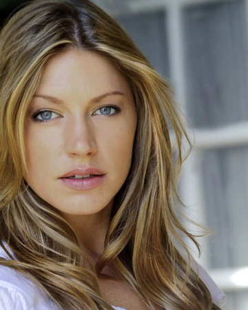 Jes Macallan Arrowverse Wiki Fandom