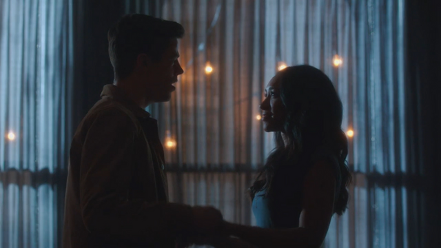 File:Barry singing to Iris.png