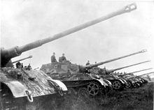 220px-Bundesarchiv Bild 146-1975-102-14A, Panzer VI (Tiger II, Königstiger)