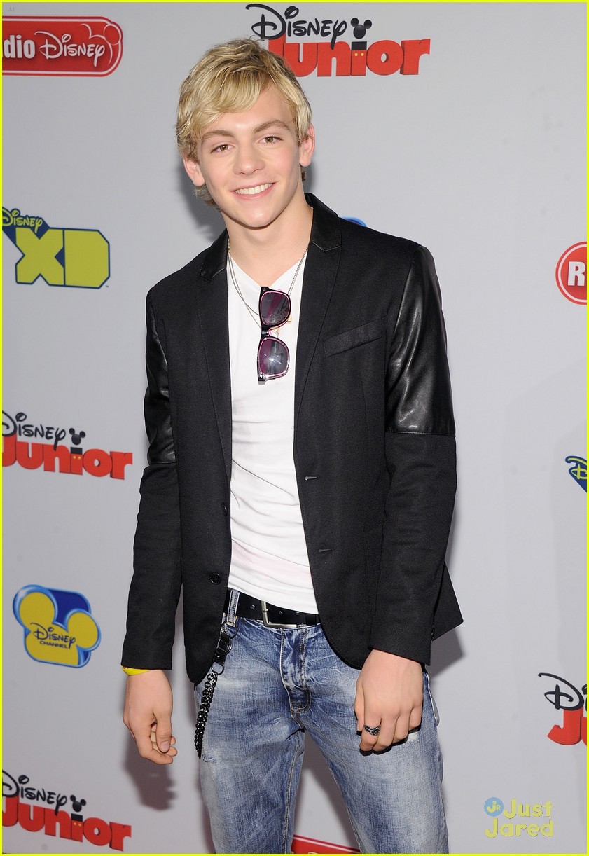 Image Ross Lynch Disney Channel Upfront Austin And Ally Wiki