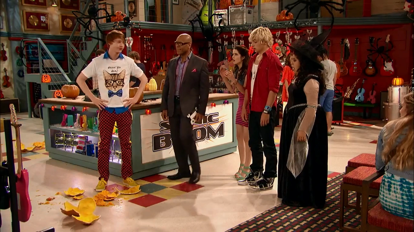 Image Costumes & Courage (161).png Austin & Ally Wiki FANDOM