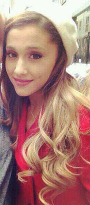 Ariana-Grande-realBlonde-Hair-1-