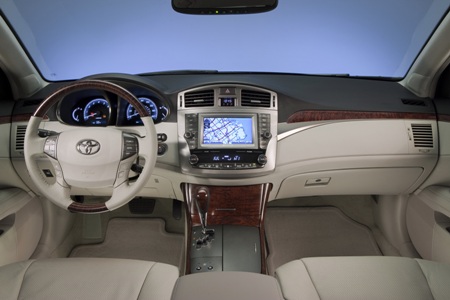 2011-Toyota-Avalon-35