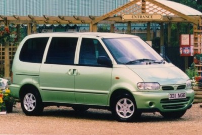 NISSANSerena-medium-997 1small