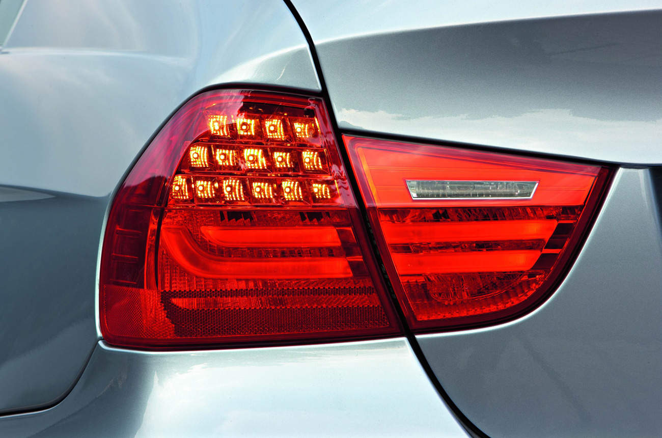 Euro Chrome Stainless Steel Trunk Lid Trim For 1999-2005 BMW E46 3-Series Sedan