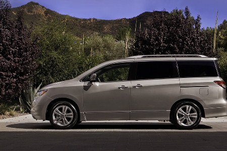 2011-Nissan-Quest-8small