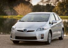 2010-Toyota-Prius-3small