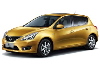 Nissan-tiida 2012 01