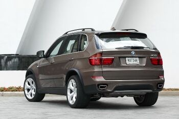 2011-BMW-X5-189small